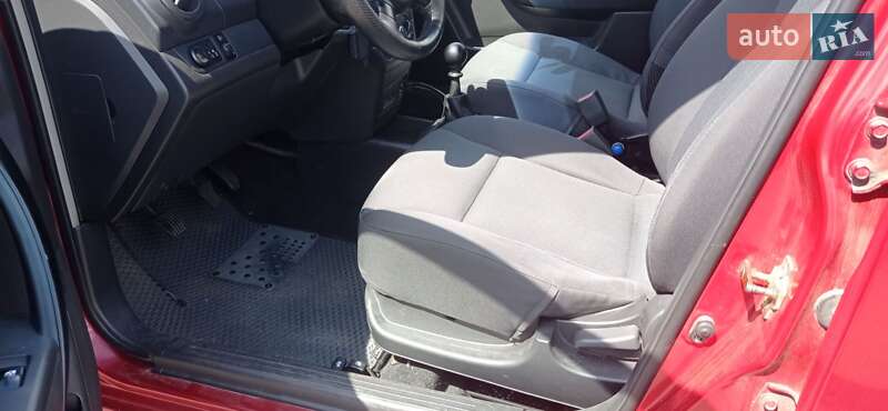 Седан Chevrolet Aveo 2006 в Киеве