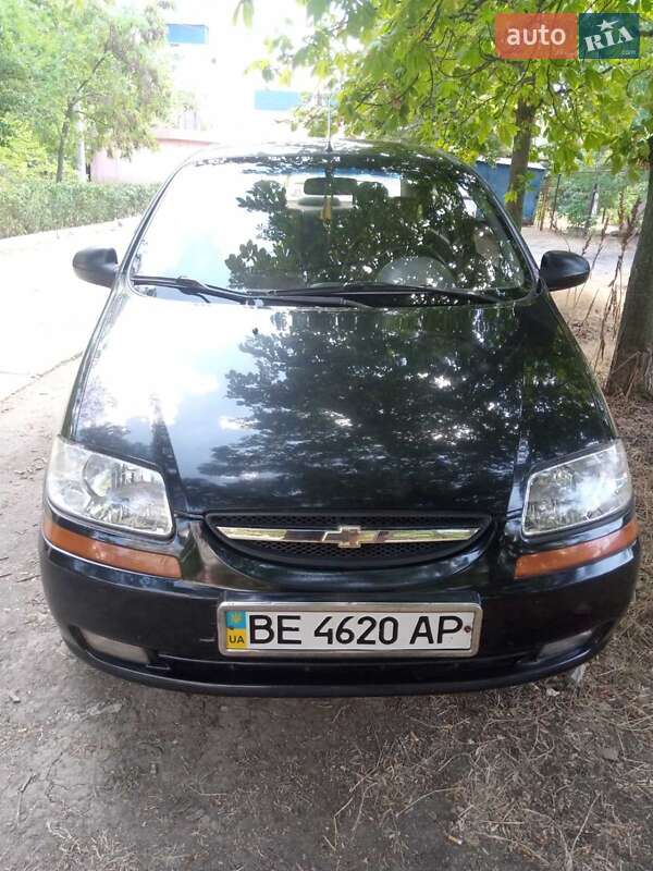Седан Chevrolet Aveo 2004 в Николаеве
