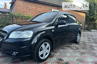 Седан Chevrolet Aveo 2006 в Краснограді