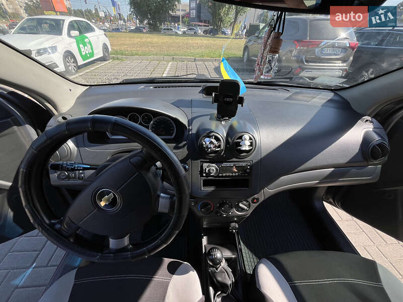 Седан Chevrolet Aveo 2006 в Софиевской Борщаговке