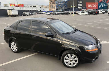 Седан Chevrolet Aveo 2005 в Киеве