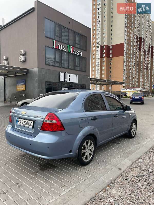 Седан Chevrolet Aveo 2006 в Киеве