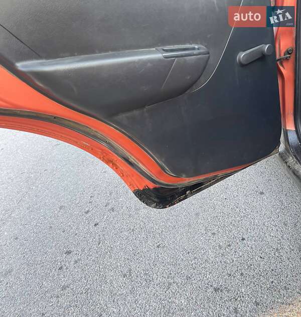 Седан Chevrolet Aveo 2006 в Яворові