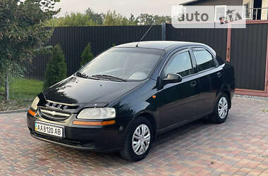 Седан Chevrolet Aveo 2004 в Києві