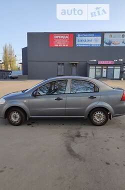 Седан Chevrolet Aveo 2006 в Кривому Розі