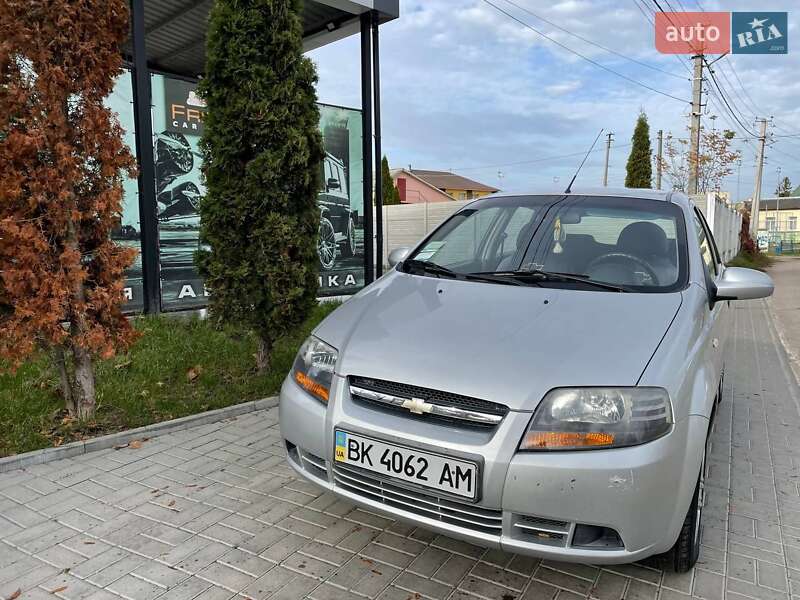 Хетчбек Chevrolet Aveo 2008 в Здолбуніві
