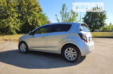 Хэтчбек Chevrolet Aveo 2012 в Киеве