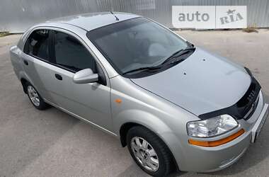 Седан Chevrolet Aveo 2005 в Виннице