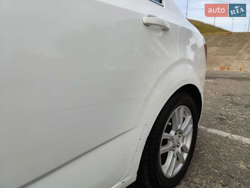 Седан Chevrolet Aveo 2013 в Киеве