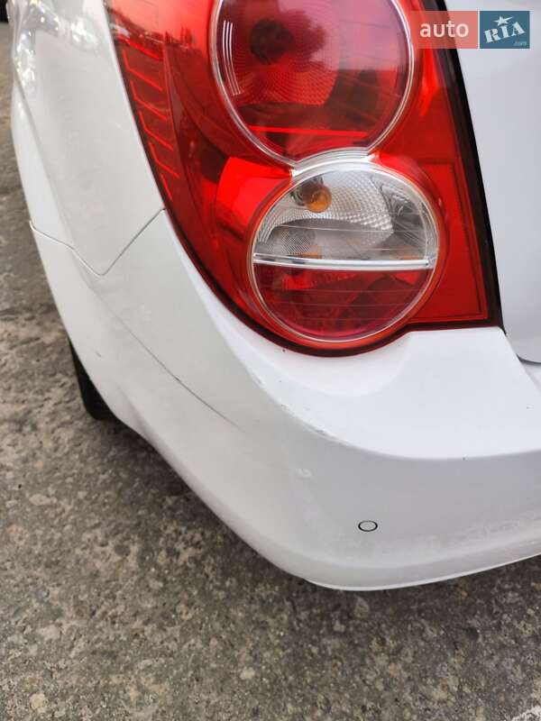 Седан Chevrolet Aveo 2013 в Киеве