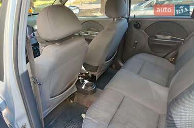 Хэтчбек Chevrolet Aveo 2006 в 
