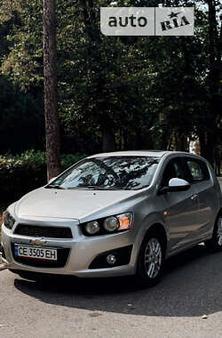 Хэтчбек Chevrolet Aveo 2011 в Черновцах