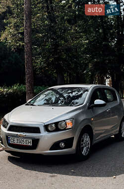 Хэтчбек Chevrolet Aveo 2011 в 