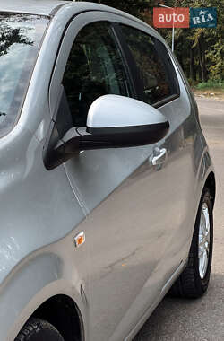 Хэтчбек Chevrolet Aveo 2011 в 