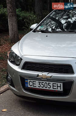 Хэтчбек Chevrolet Aveo 2011 в 