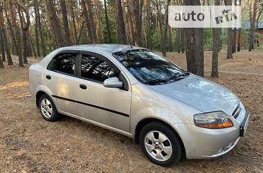 Седан Chevrolet Aveo 2006 в Днепре