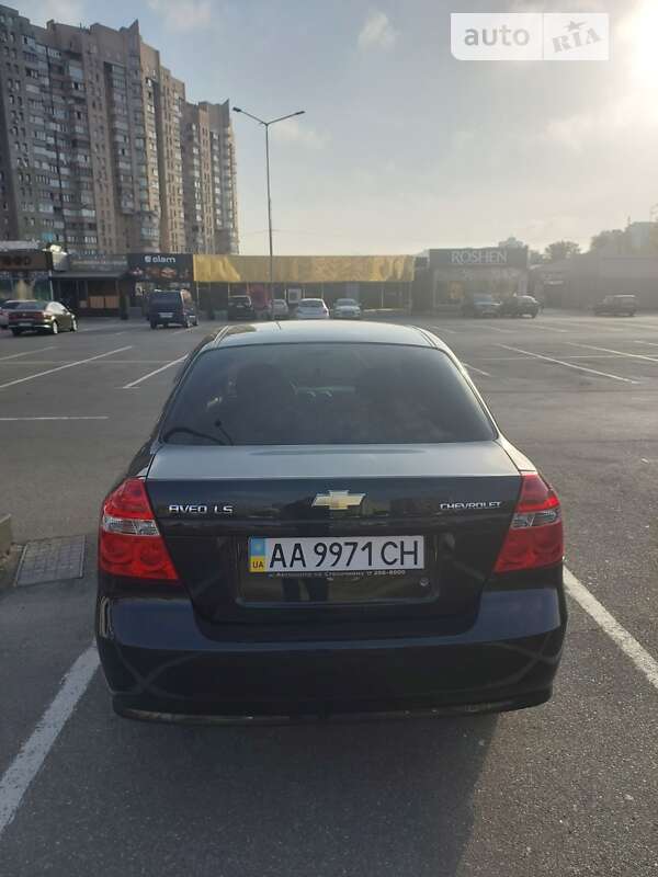 Седан Chevrolet Aveo 2011 в Киеве