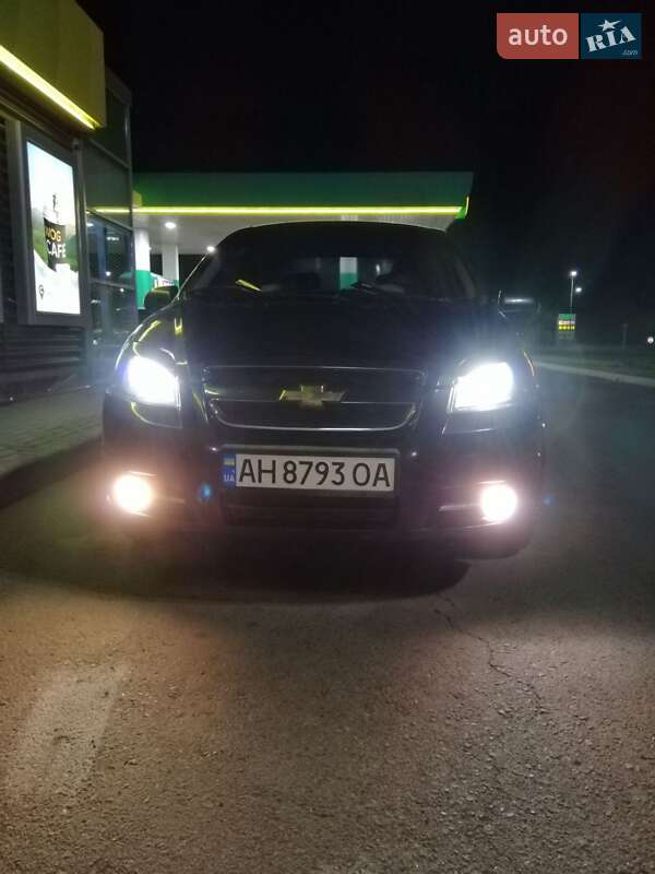 Седан Chevrolet Aveo 2006 в Киеве