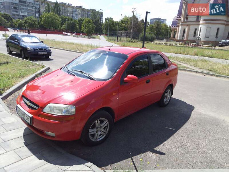 Седан Chevrolet Aveo 2005 в Дніпрі