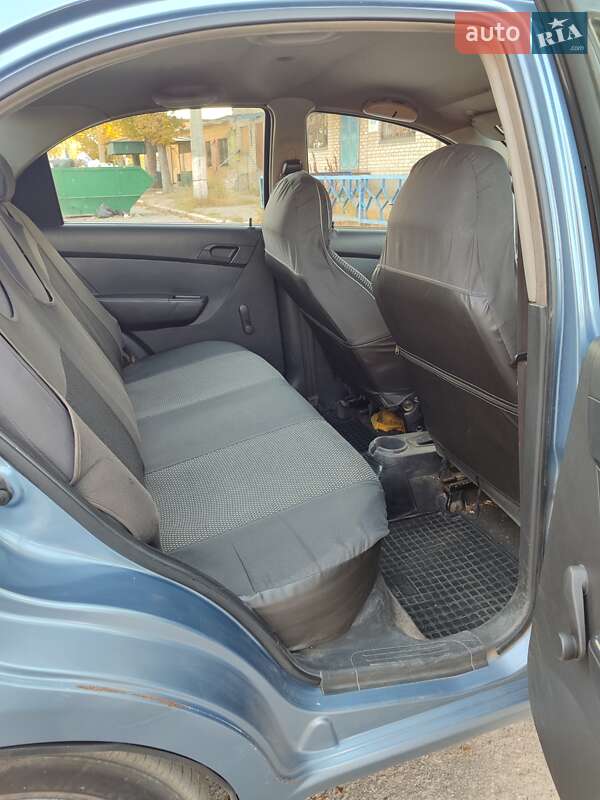 Седан Chevrolet Aveo 2007 в Изюме