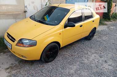 Седан Chevrolet Aveo 2005 в Києві