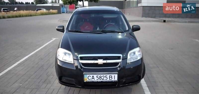 Седан Chevrolet Aveo 2011 в Черкасах