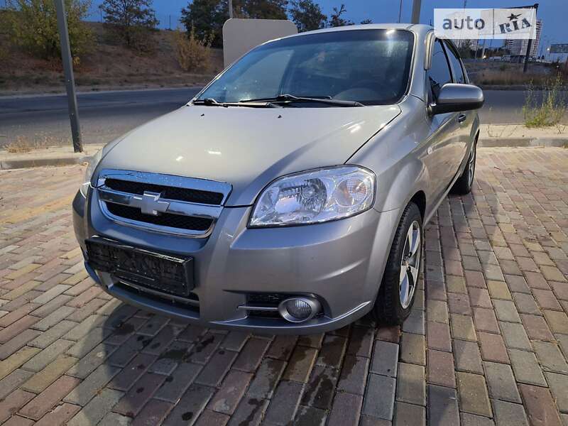 Седан Chevrolet Aveo 2010 в Харькове