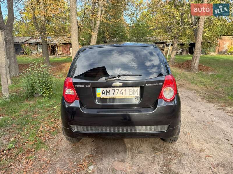 Хетчбек Chevrolet Aveo 2010 в Коростені