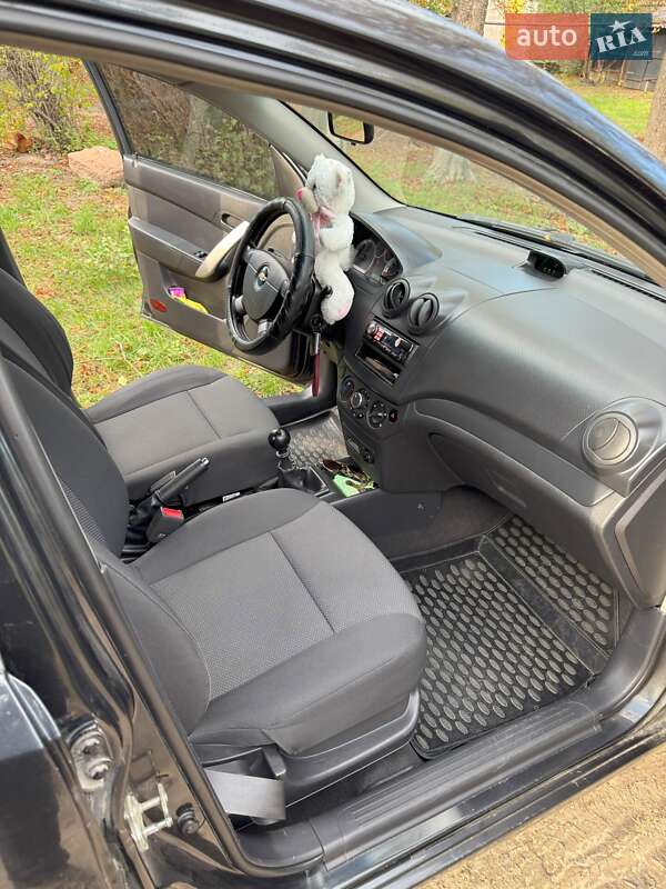 Хетчбек Chevrolet Aveo 2010 в Коростені