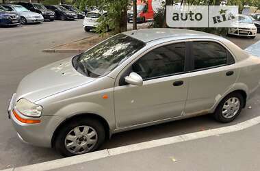 Седан Chevrolet Aveo 2005 в Киеве