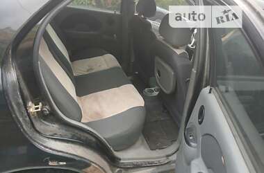 Седан Chevrolet Aveo 2005 в Днепре