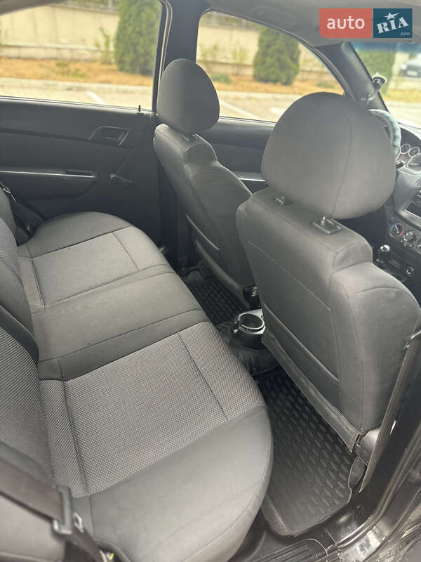 Седан Chevrolet Aveo 2010 в Харькове фото 11 Седан Chevrolet Aveo 2010 в Харькове