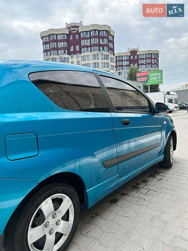 Хетчбек Chevrolet Aveo 2008 в Києві