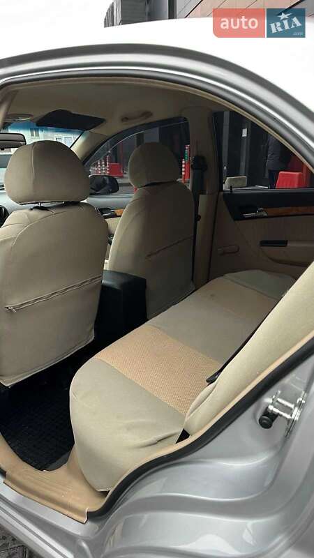 Седан Chevrolet Aveo 2008 в Смеле
