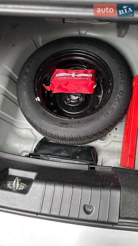 Седан Chevrolet Aveo 2008 в Смеле