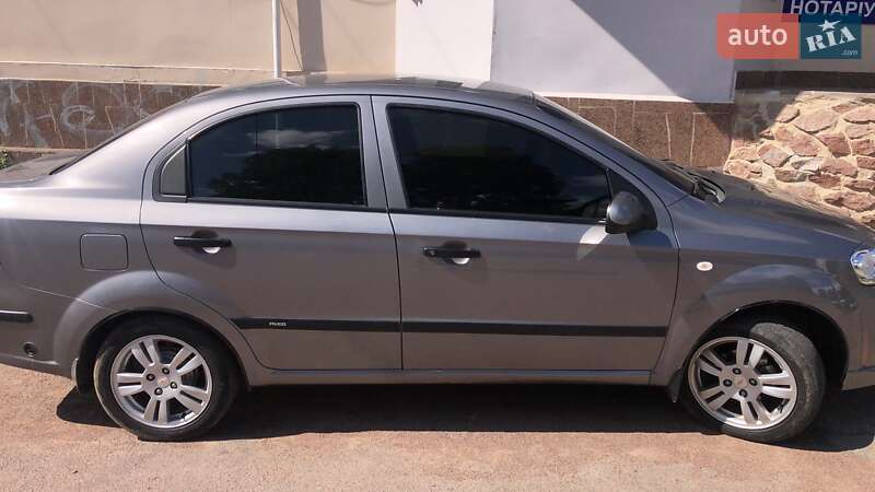 Седан Chevrolet Aveo 2006 в Коростене