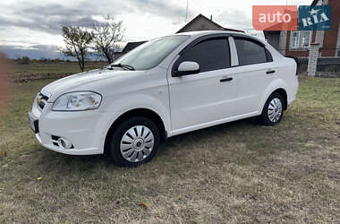 Седан Chevrolet Aveo 2011 в Полтаві