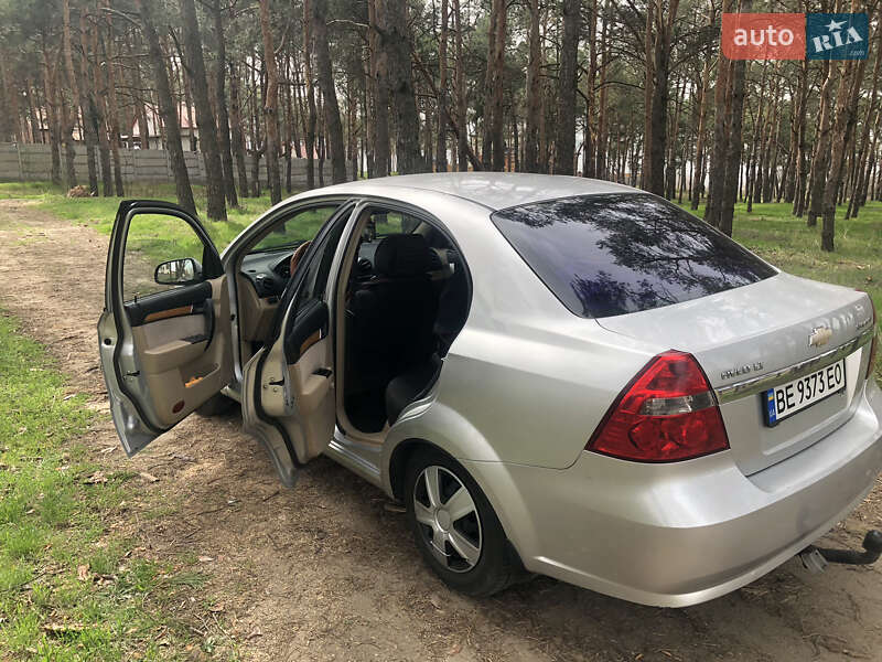 Седан Chevrolet Aveo 2008 в Миколаєві