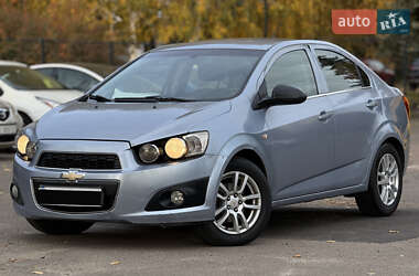 Седан Chevrolet Aveo 2012 в Києві