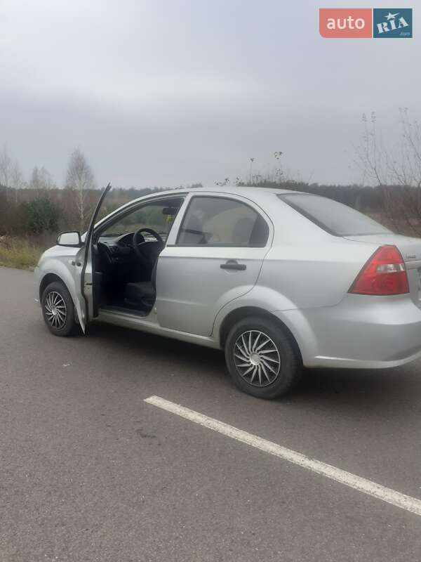 Седан Chevrolet Aveo 2007 в Вараше
