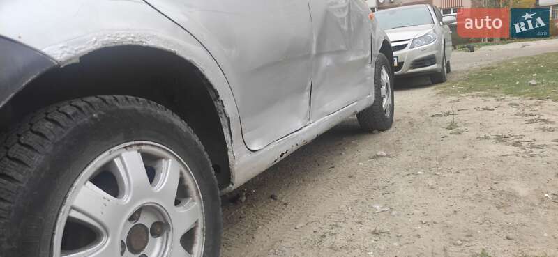 Седан Chevrolet Aveo 2005 в Запоріжжі