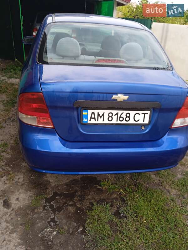 Седан Chevrolet Aveo 2004 в Андрушевке