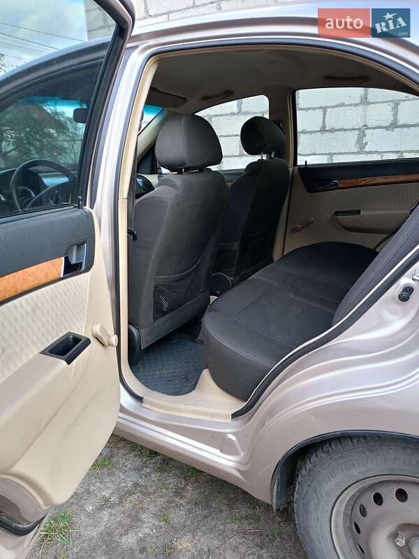 Седан Chevrolet Aveo 2008 в Любомлі