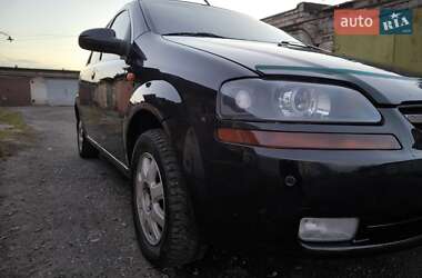 Седан Chevrolet Aveo 2005 в Днепре