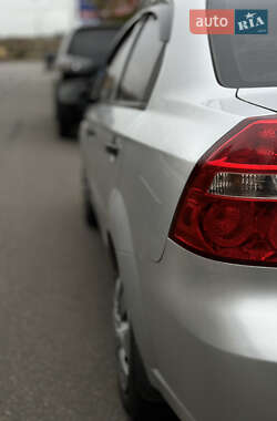 Седан Chevrolet Aveo 2011 в 
