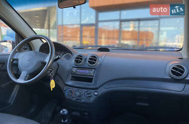 Седан Chevrolet Aveo 2008 в Киеве