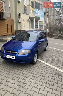 Хэтчбек Chevrolet Aveo 2005 в 