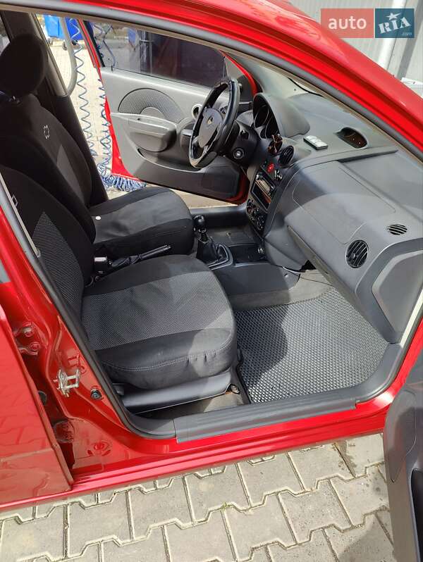 Хэтчбек Chevrolet Aveo 2008 в Коломые