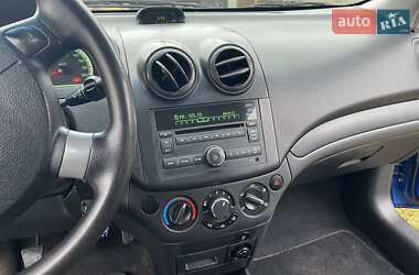 Хетчбек Chevrolet Aveo 2009 в 