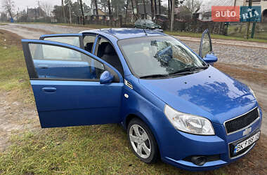 Хетчбек Chevrolet Aveo 2009 в 